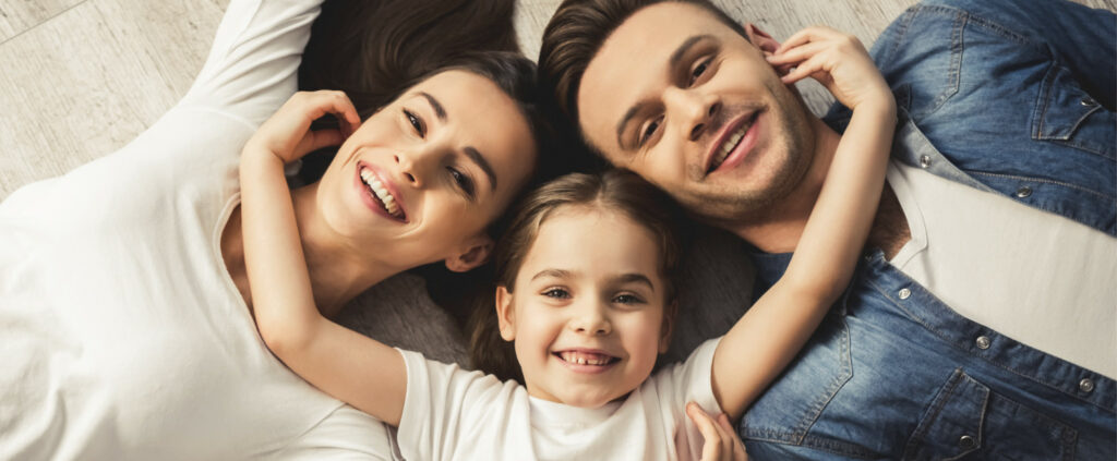 child and parents